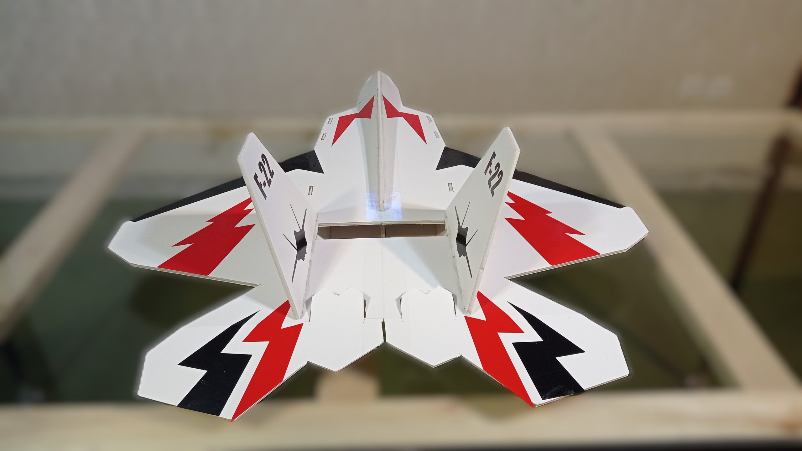 پکیج آموزش ساخت بدنه هواپیما f22 Raptor تیغه ای