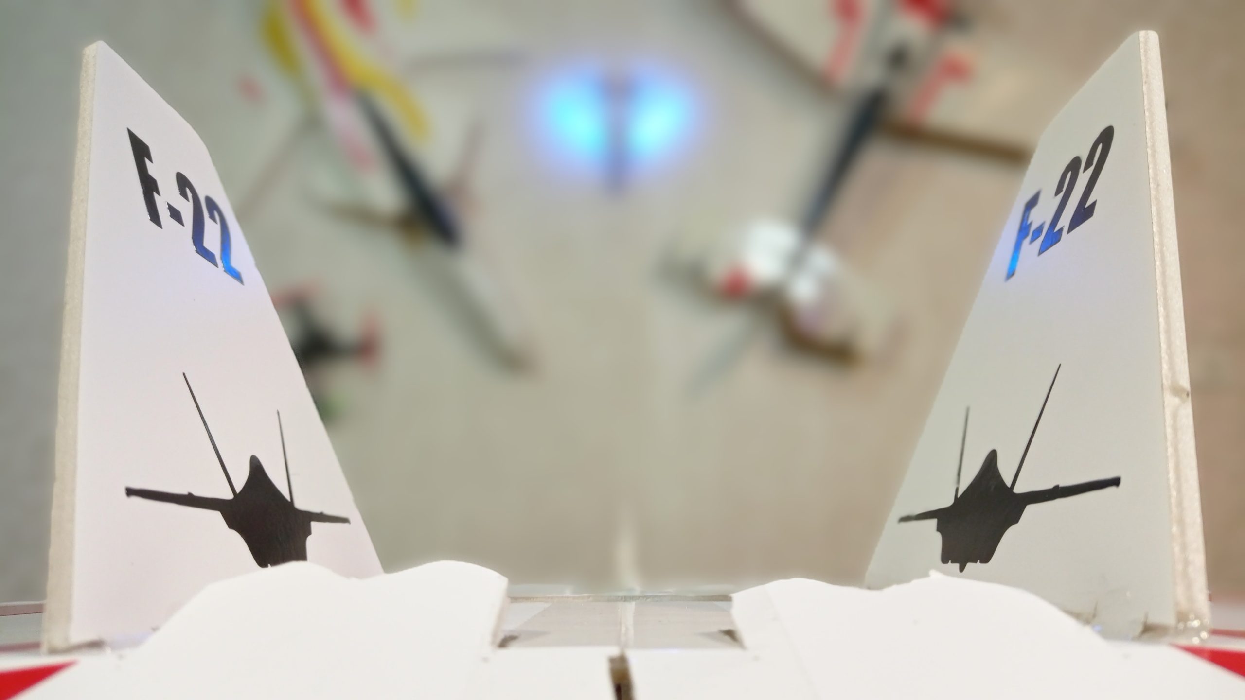 پکیج آموزش ساخت بدنه هواپیما f22 Raptor تیغه ای